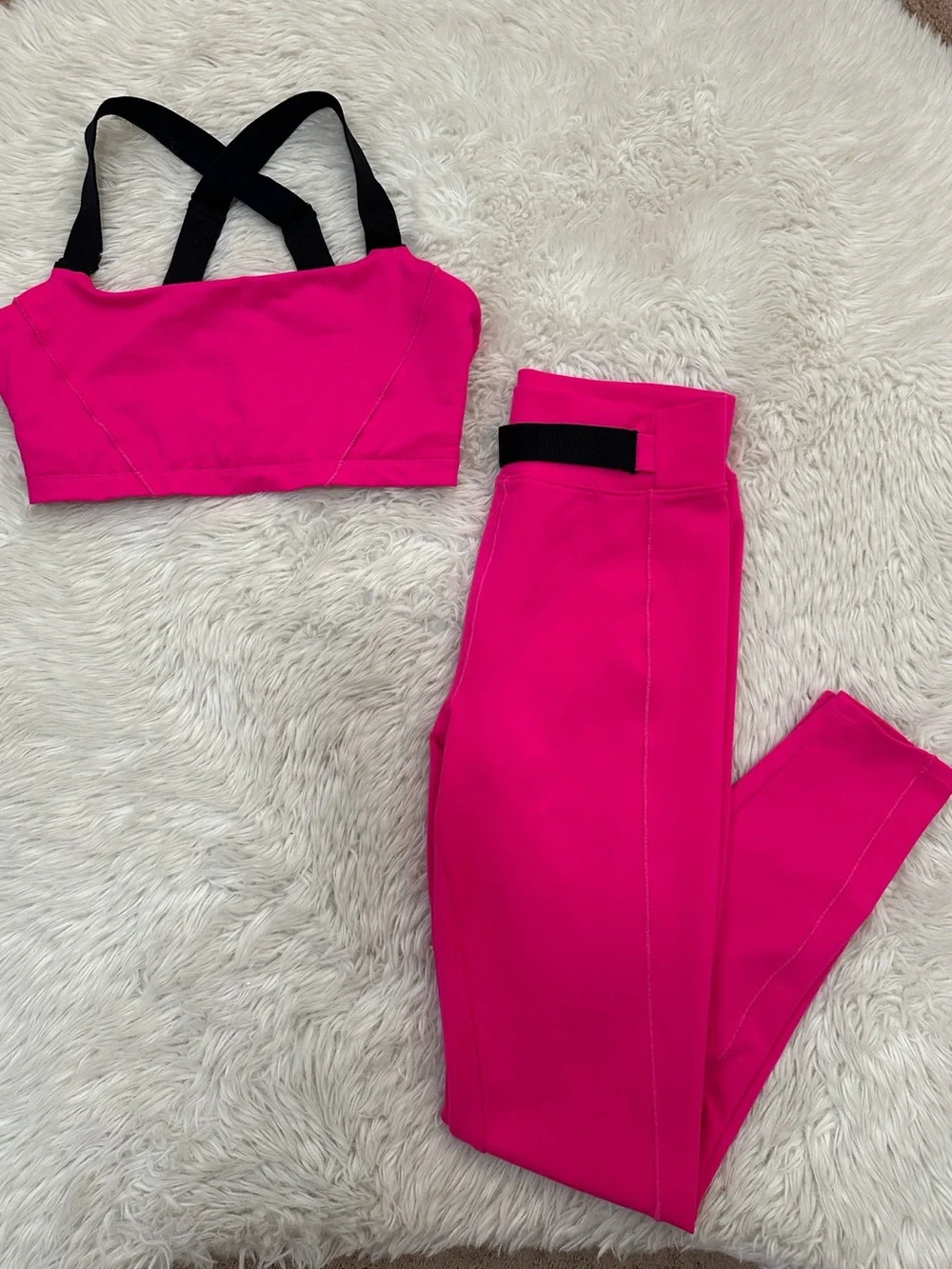 ALO Yoga Hot Pink Visionary sports bra & Matching Visionary legging